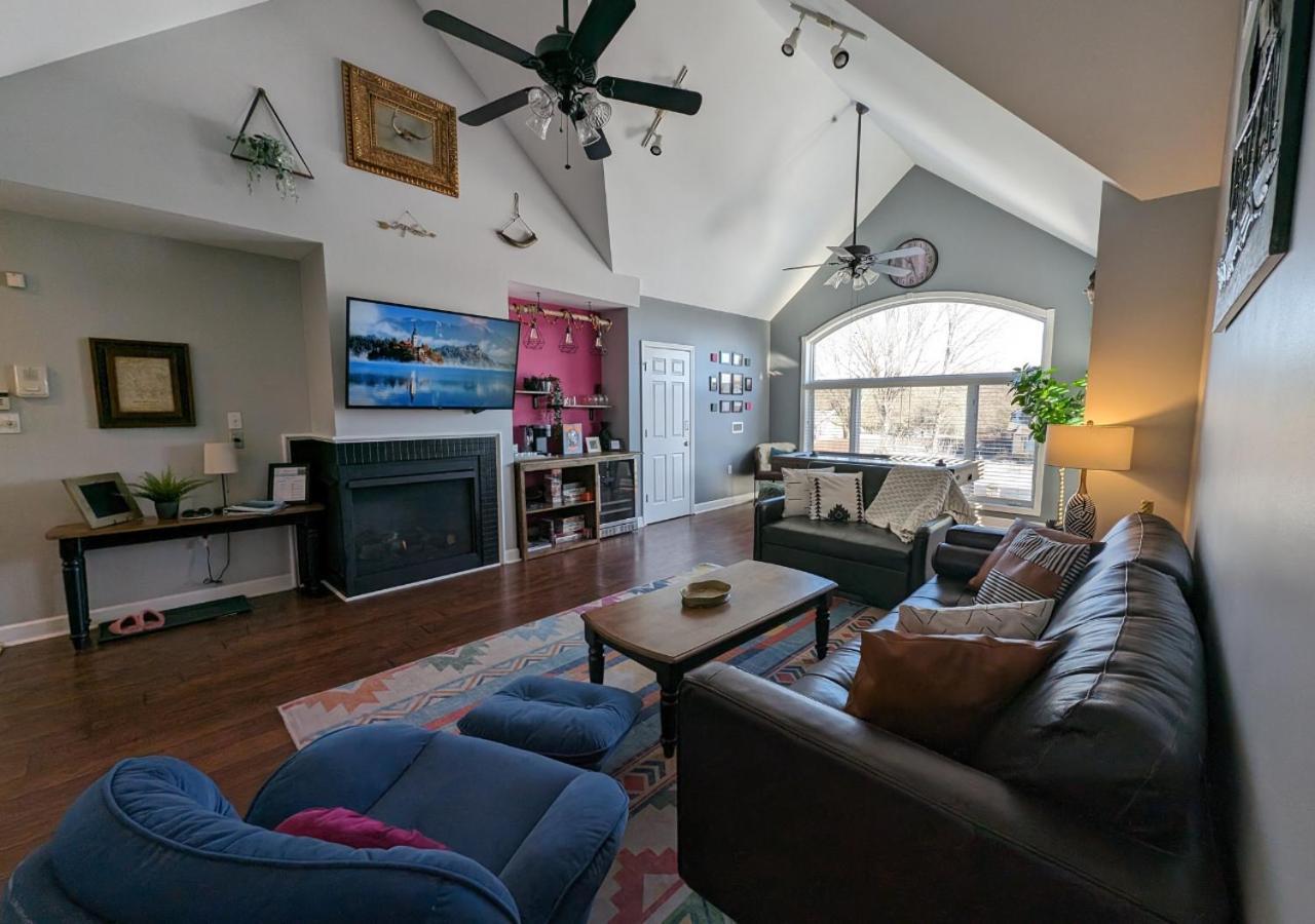 Relaxing Condo On The River - New Air Hockey Table Pigeon Forge Εξωτερικό φωτογραφία