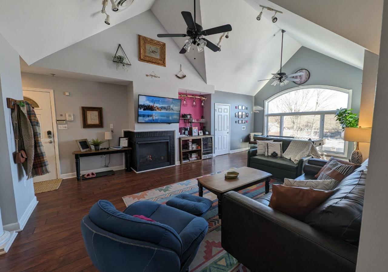 Relaxing Condo On The River - New Air Hockey Table Pigeon Forge Εξωτερικό φωτογραφία